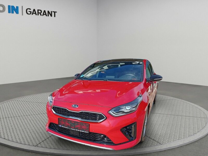 Kia Proceed GT-Line SW - panoramatická střecha